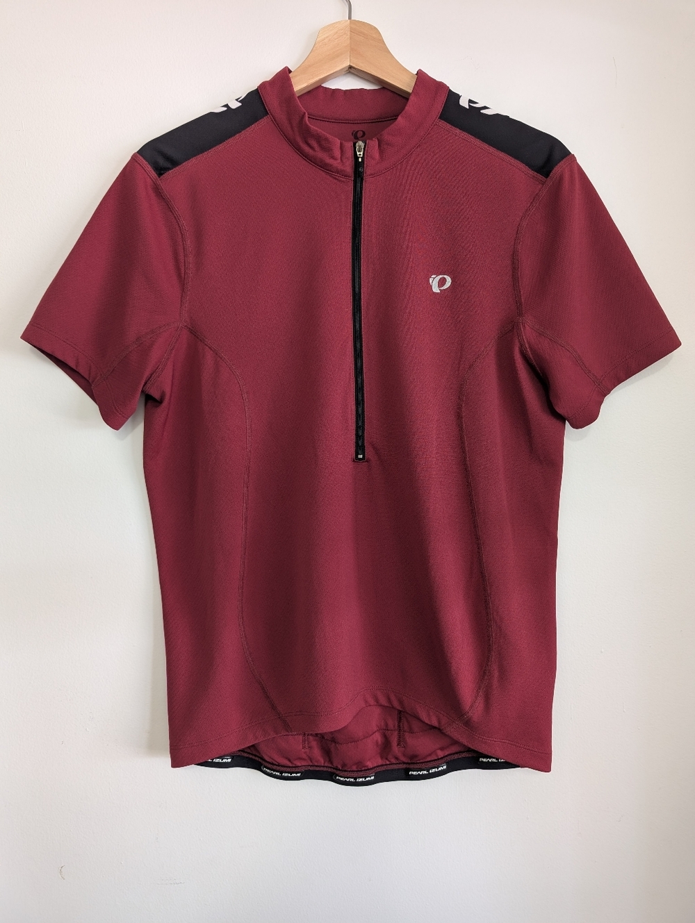 Pearl Izumi Medium Cycling T-shirt Back Bottle Pockets Red Maroon Breathable